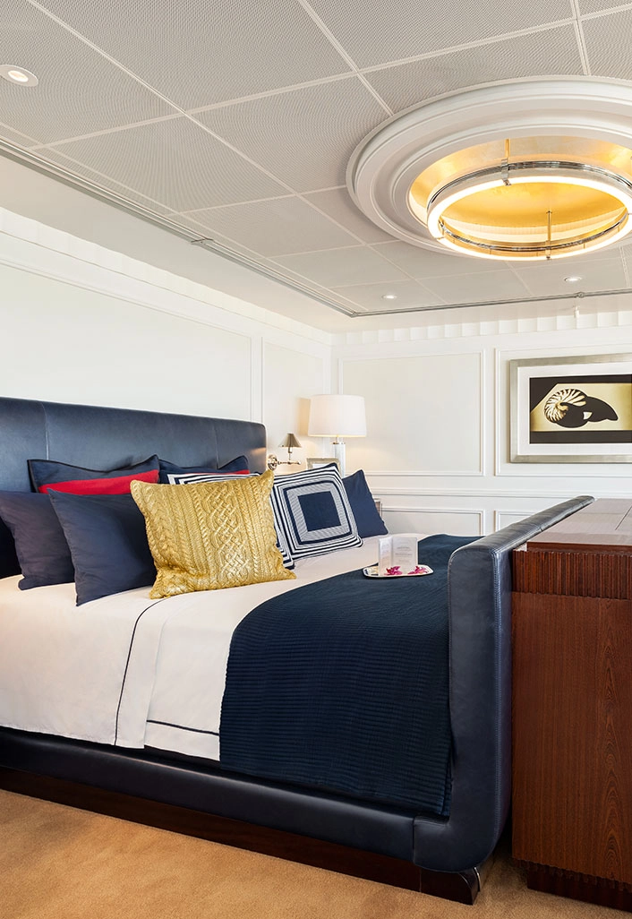 dsc_travel_allura_cabins_owners-suite