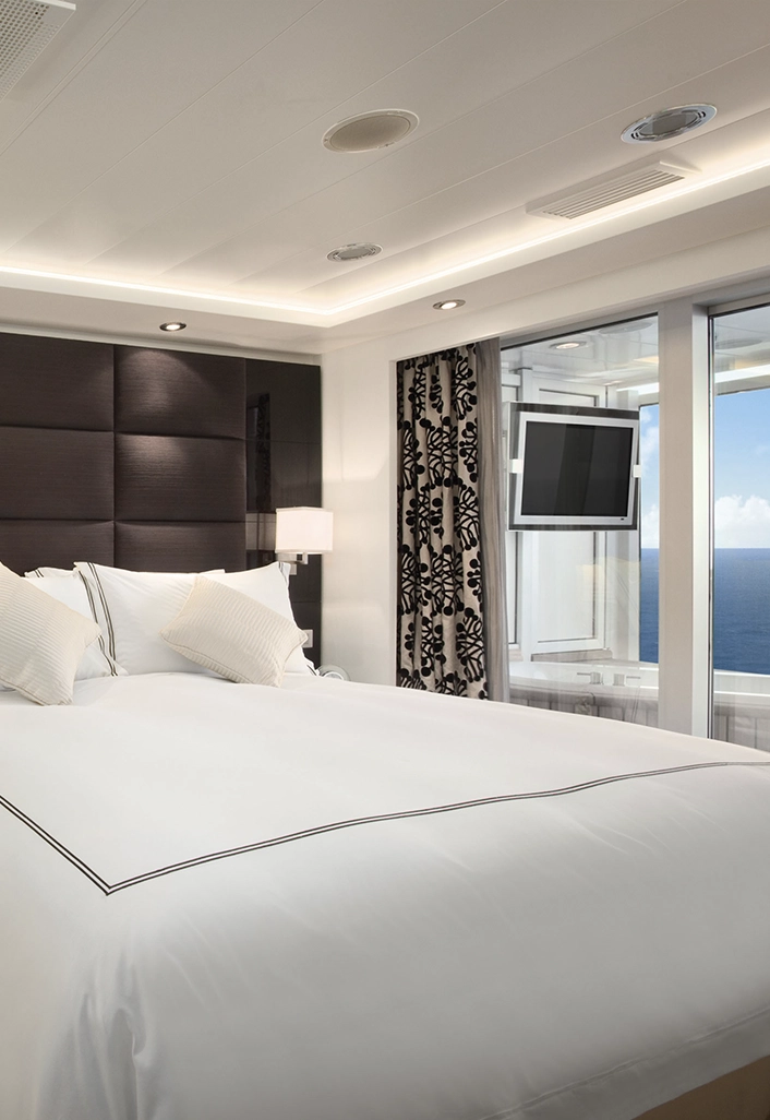 Desire Hong Kong Singapore Cruise 2028 6 DHKSC2028-Sitio-Travel-Cabins-Oceania-Suite-706x1026px