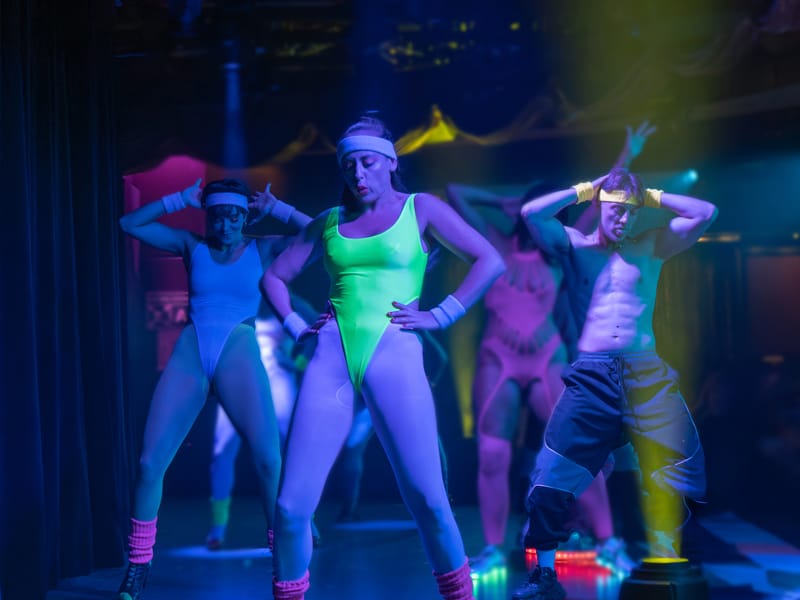 Desire Hong Kong Singapore Cruise 2028 21 DHKSC2028-Sitio-Travel-Gallery-02-Neon-Night-800x600px