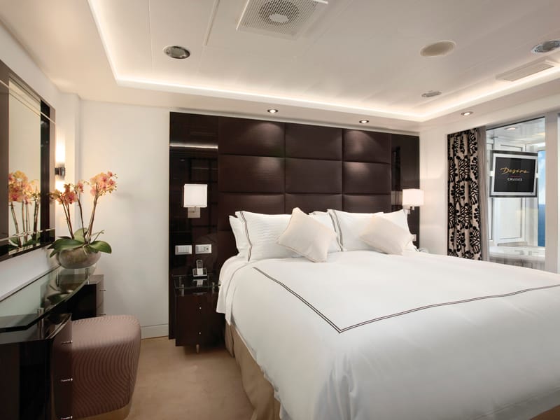 Desire Hong Kong Singapore Cruise 2028 34 DHKSC2028-Sitio-Travel-Gallery-16-Oceania-Suite-800x600px