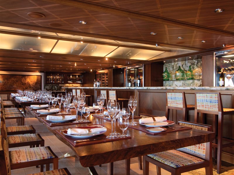 Desire Hong Kong Singapore Cruise 2028 35 DHKSC2028-Sitio-Travel-Gallery-17-Restaurante-La-Reserve-800x600px